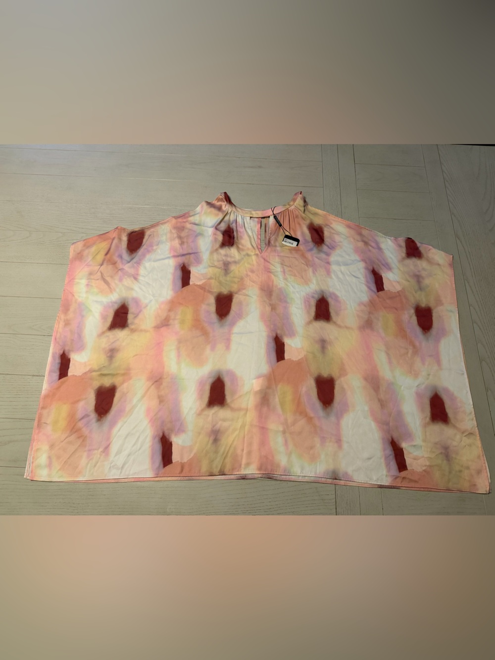 NWT multicolor blouse - Picture 2 of 4